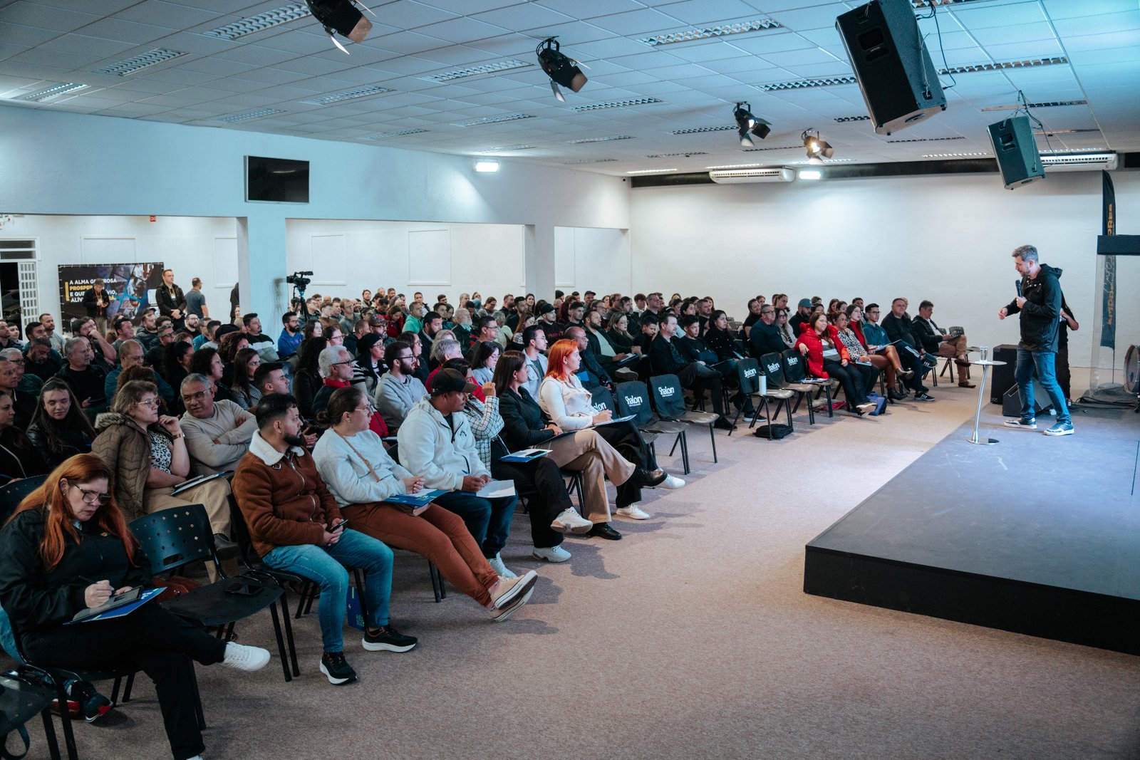 Palestra com plateia